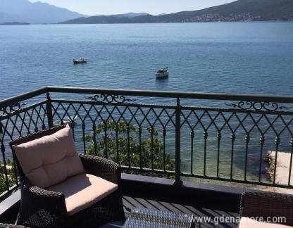 Seaside Apartments, , private accommodation in city Baošići, Montenegro - Anka  (14)_1000x